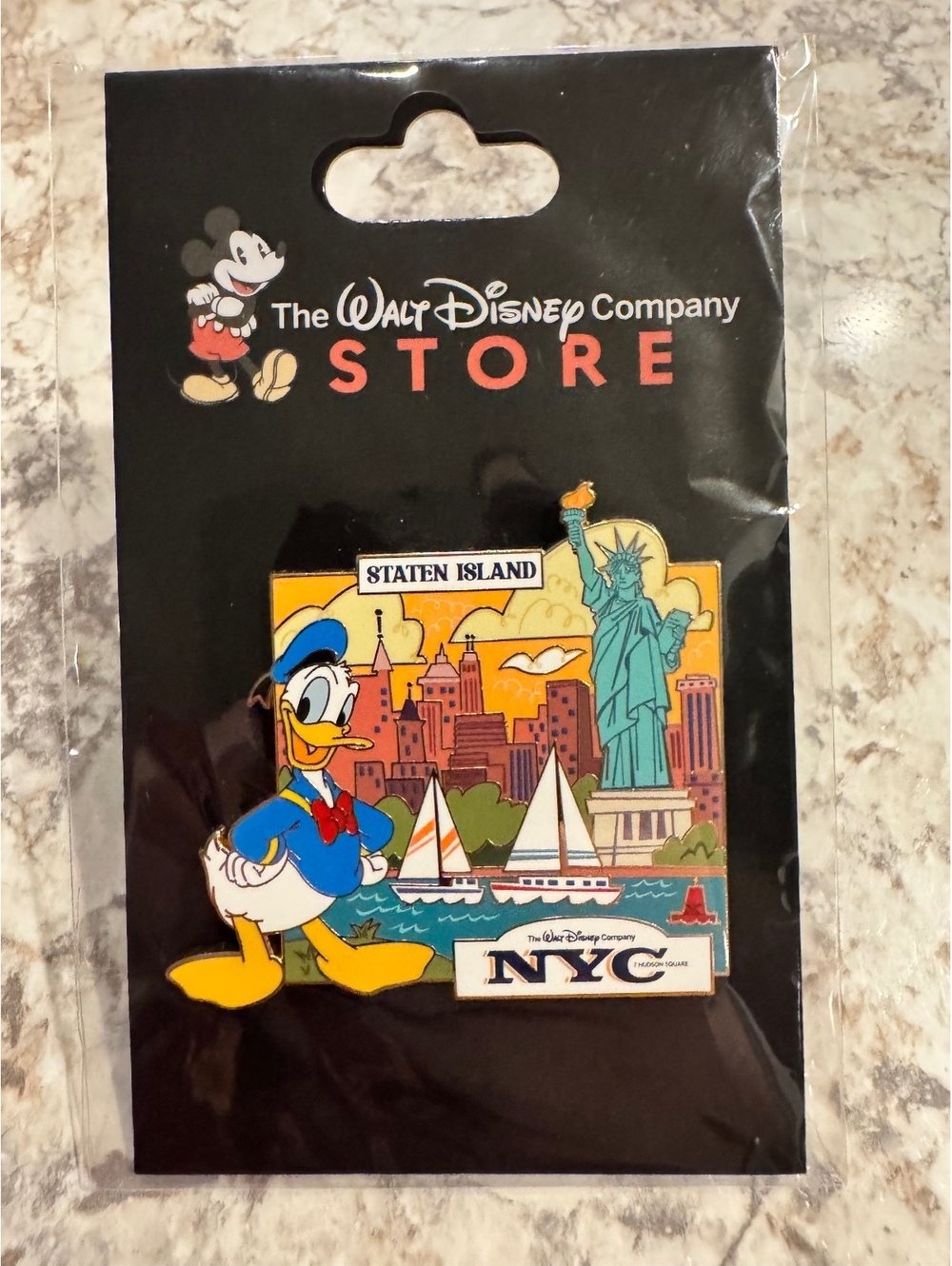 TWDC DEC Fab 5 NYC Boroughs Donald NYC Staten Island Liberty Disney Pin